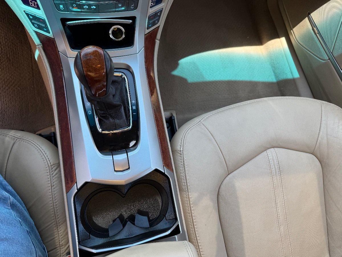 Used 2009 Cadillac CTS 3.6 RWD image 28