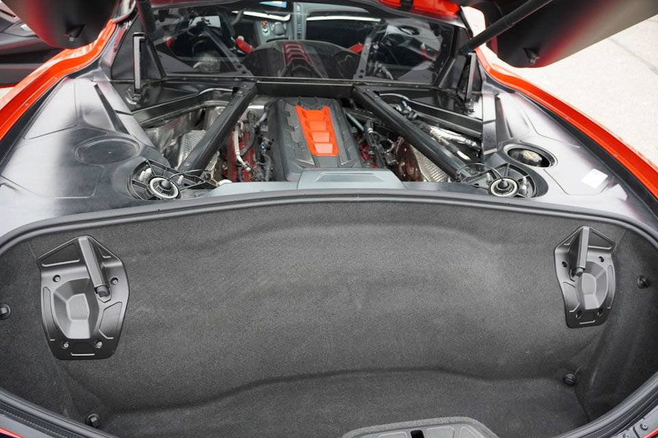 Used 2024 Chevrolet Corvette Stingray Premium Cpe w/ Z51 Performance Package image 17