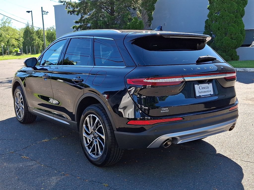 Used 2022 Lincoln Corsair AWD w/ Equipment Group 101A image 7