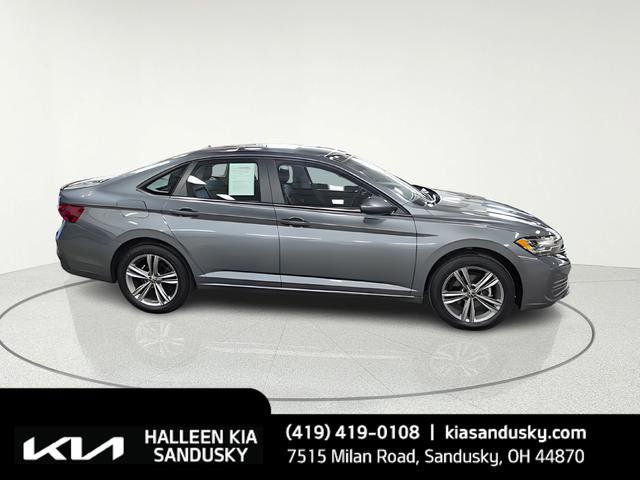 Used 2023 Volkswagen Jetta SE image 7