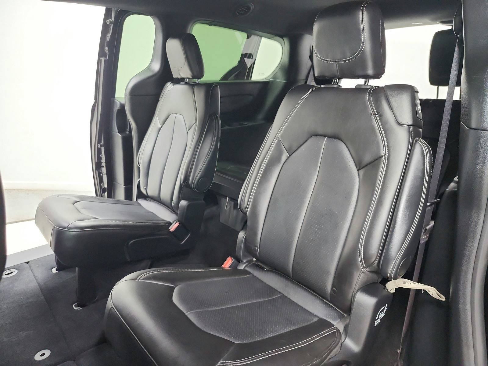 Used 2025 Chrysler Pacifica Select FWD image 39