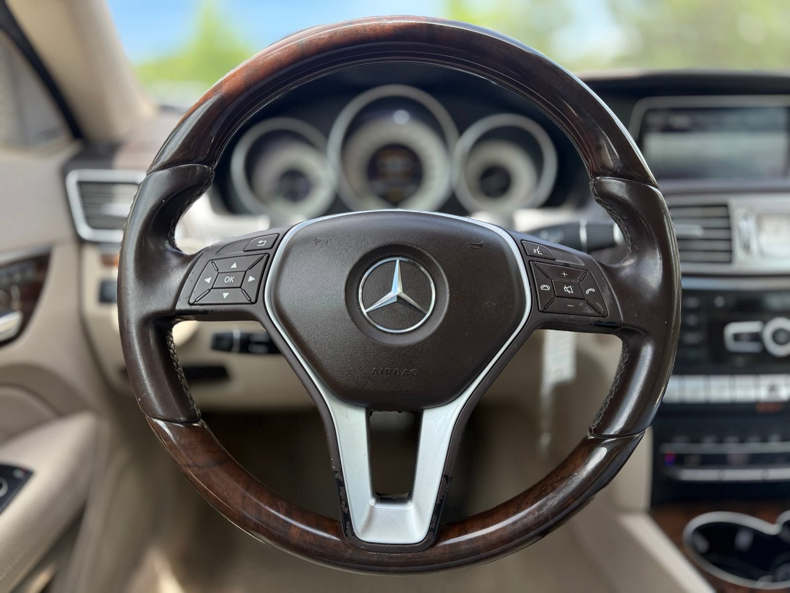Used 2014 Mercedes-Benz E 550 Cabriolet image 24