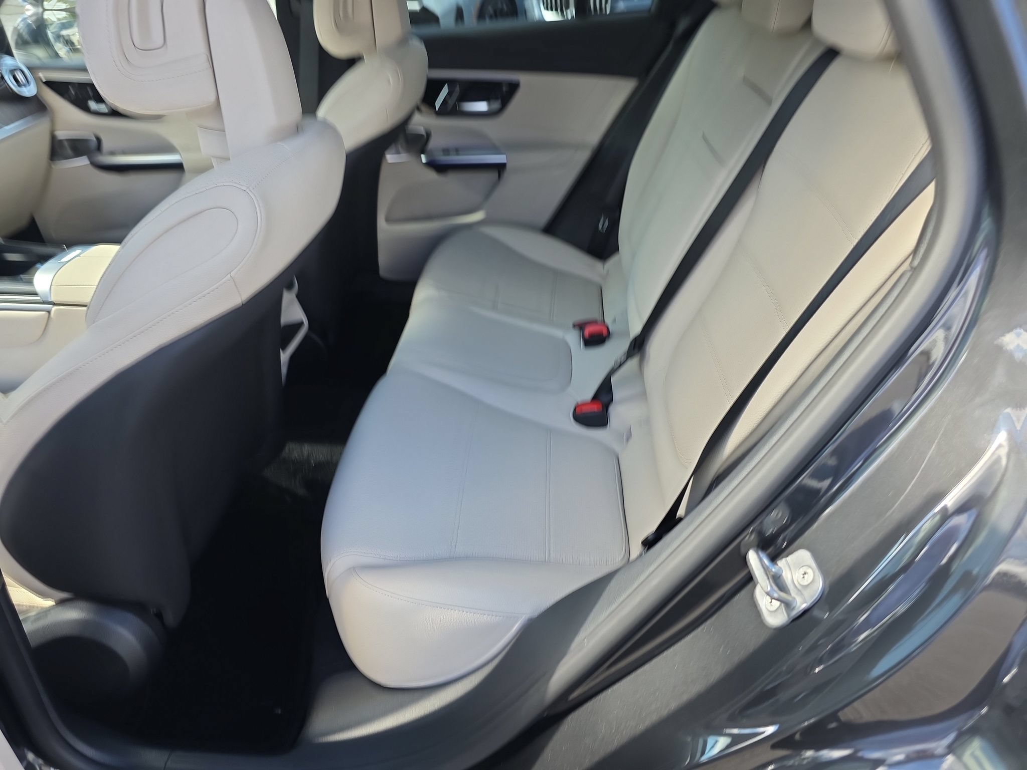 New 2027 Mercedes-Benz GLC 300 4MATIC image 10