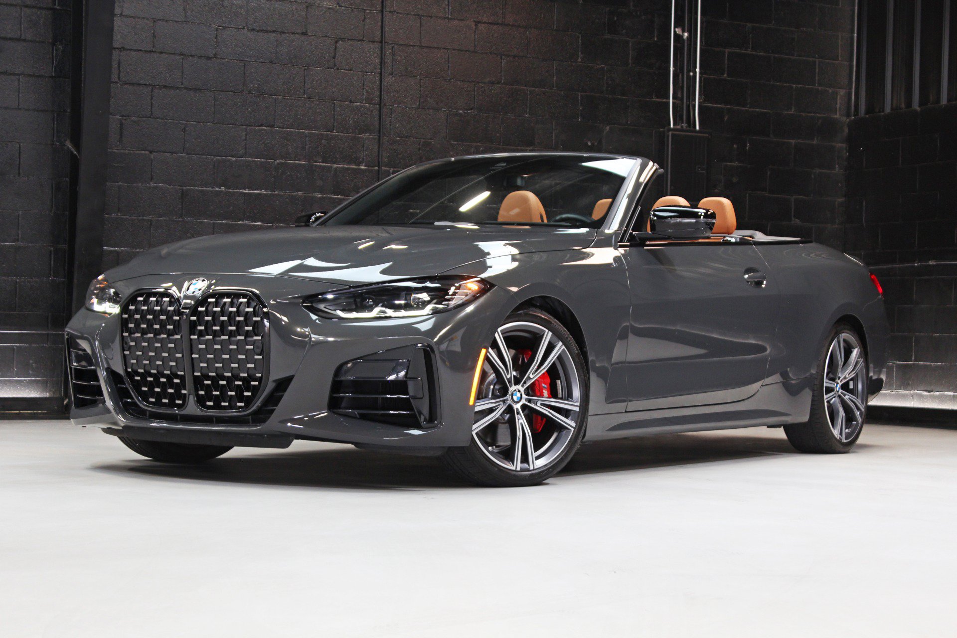 Used 2024 BMW M440i Convertible w/ Premium Package RWD image 92