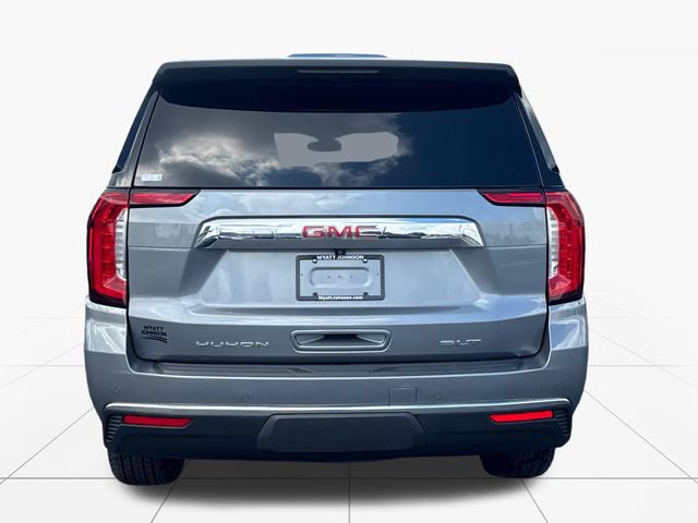 Used 2022 GMC Yukon XL SLT w/ SLT Premium Package AWD/4WD image 4