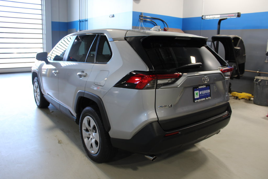 Used 2025 Toyota RAV4 LE AWD/4WD image 20