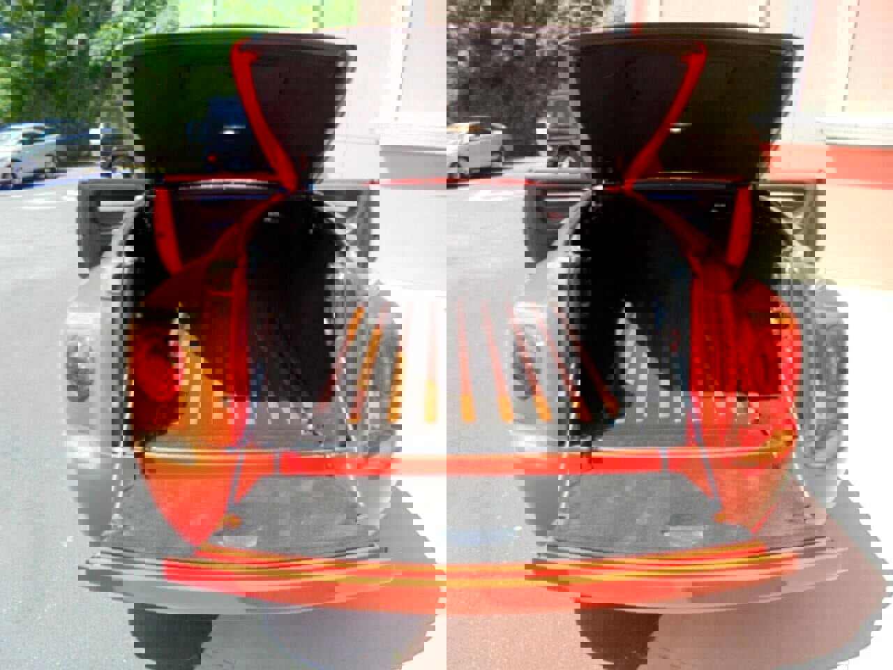 Used 2005 Chevrolet SSR w/ Preferred Equipment Group RWD image 29