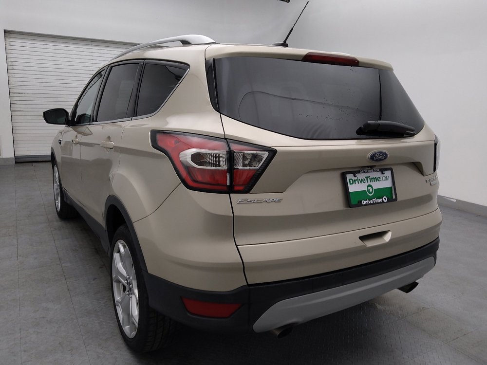 Used 2017 Ford Escape Titanium image 5