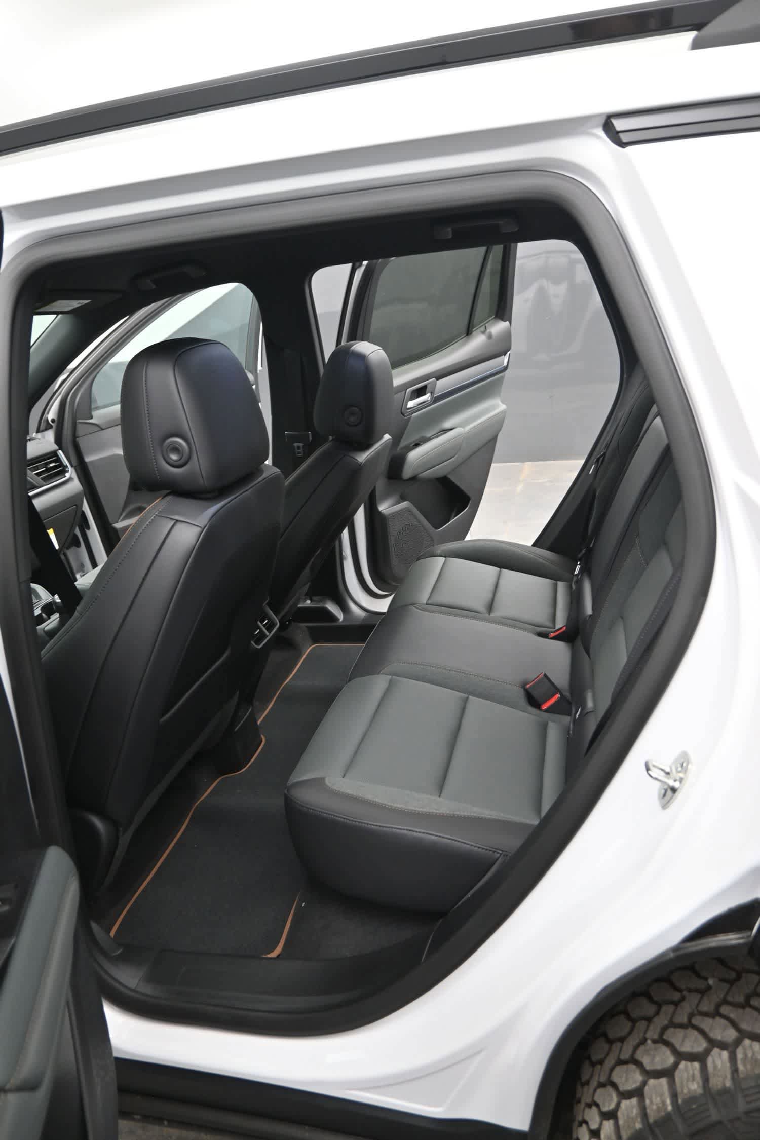 New 2026 GMC Terrain AT4 w/ Convenience Package III AWD/4WD image 13
