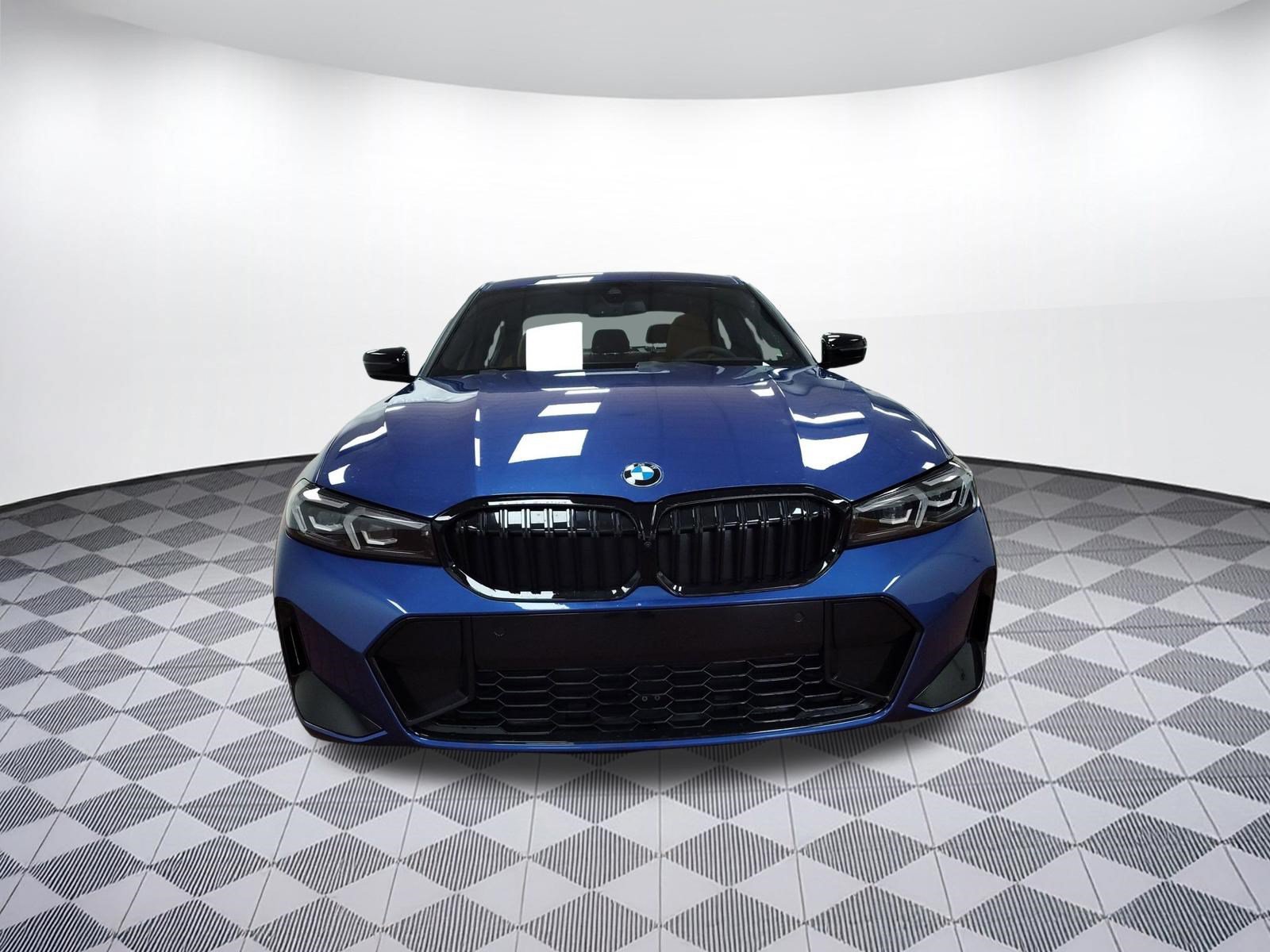 Used 2026 BMW 330i xDrive Sedan w/ M Sport Package AWD/4WD image 5