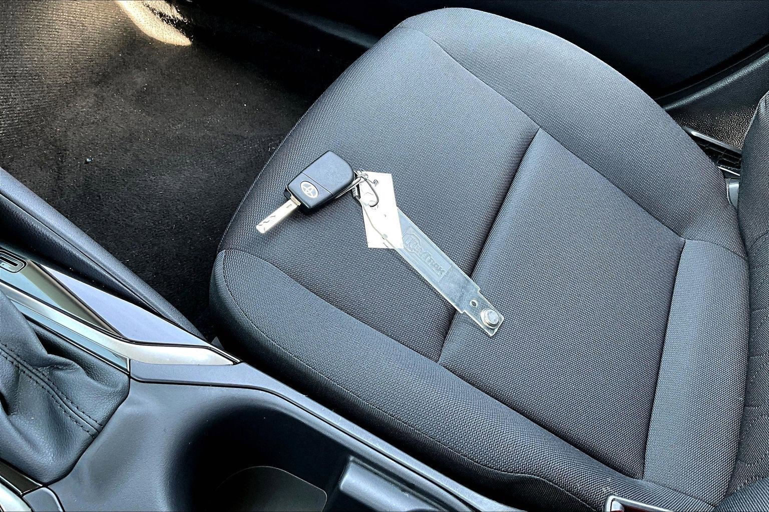 Used 2024 Toyota Corolla LE image 34