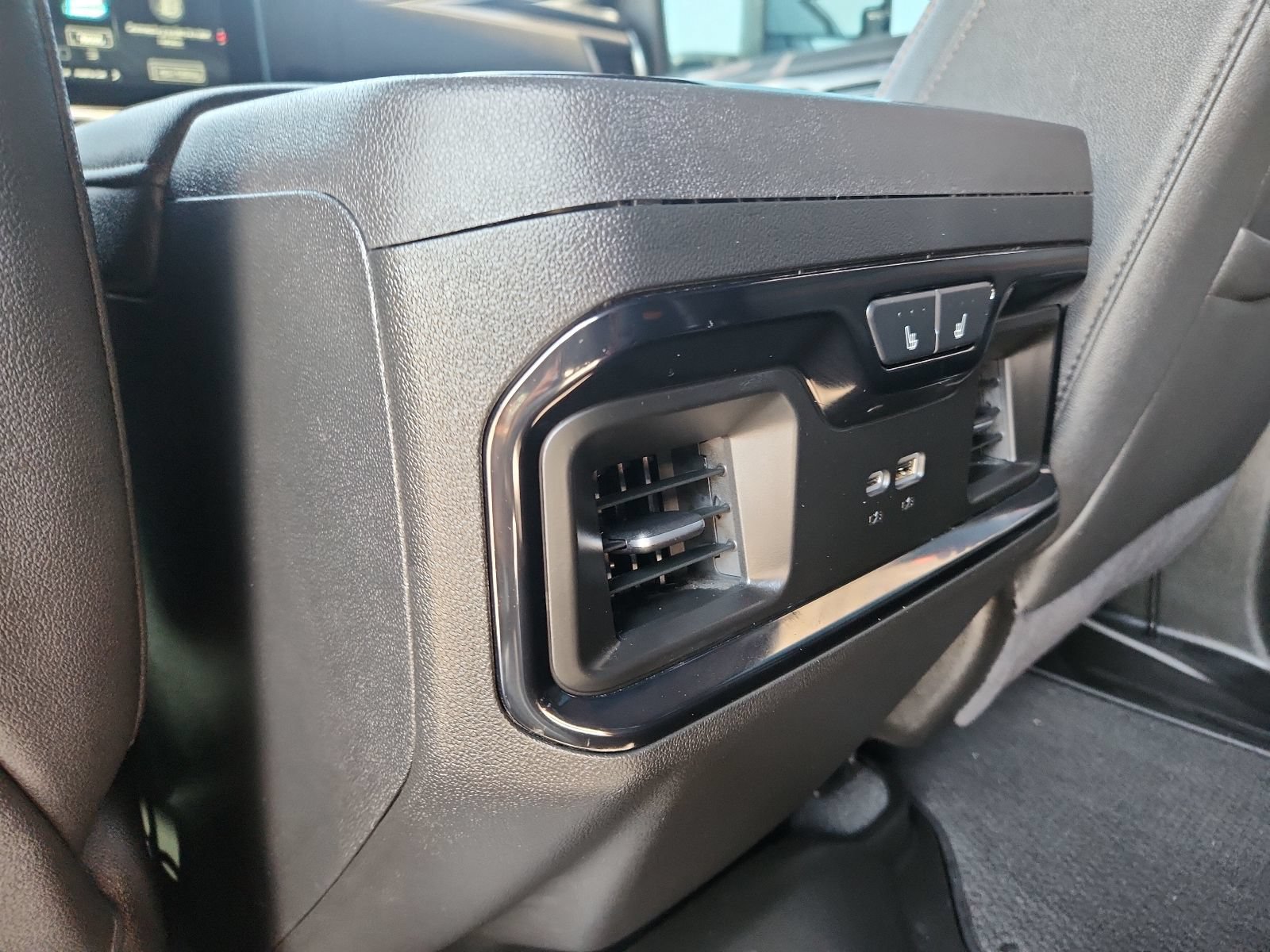 Used 2025 GMC Sierra 2500 AT4 w/ Max Trailering Package AWD/4WD image 9