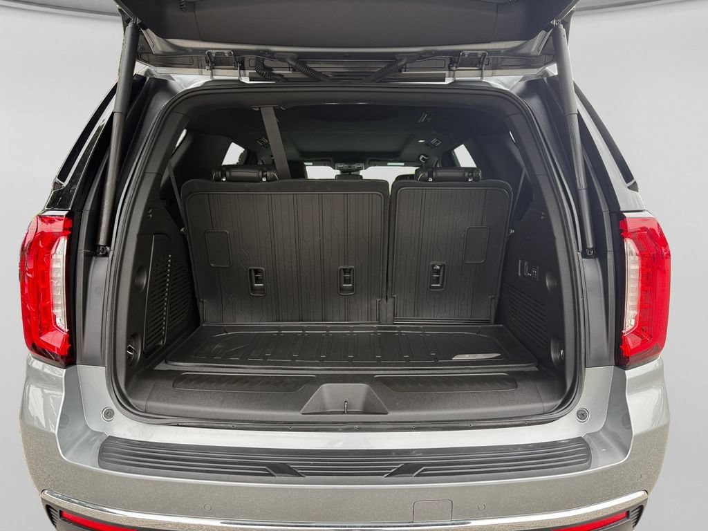 Used 2023 GMC Yukon SLT w/ SLT Luxury Package AWD/4WD image 19