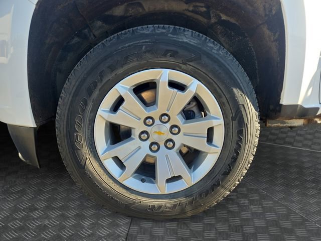 Used 2022 Chevrolet Colorado LT w/ Fleet Safety Package image 34