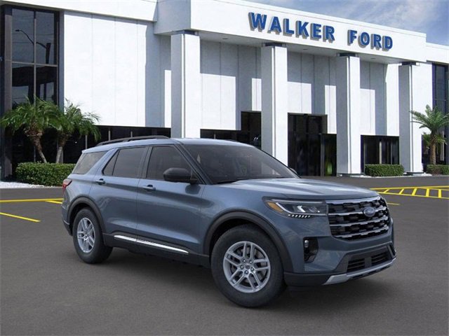 Used 2025 Ford Explorer Active w/ Active Comfort Package RWD image 7