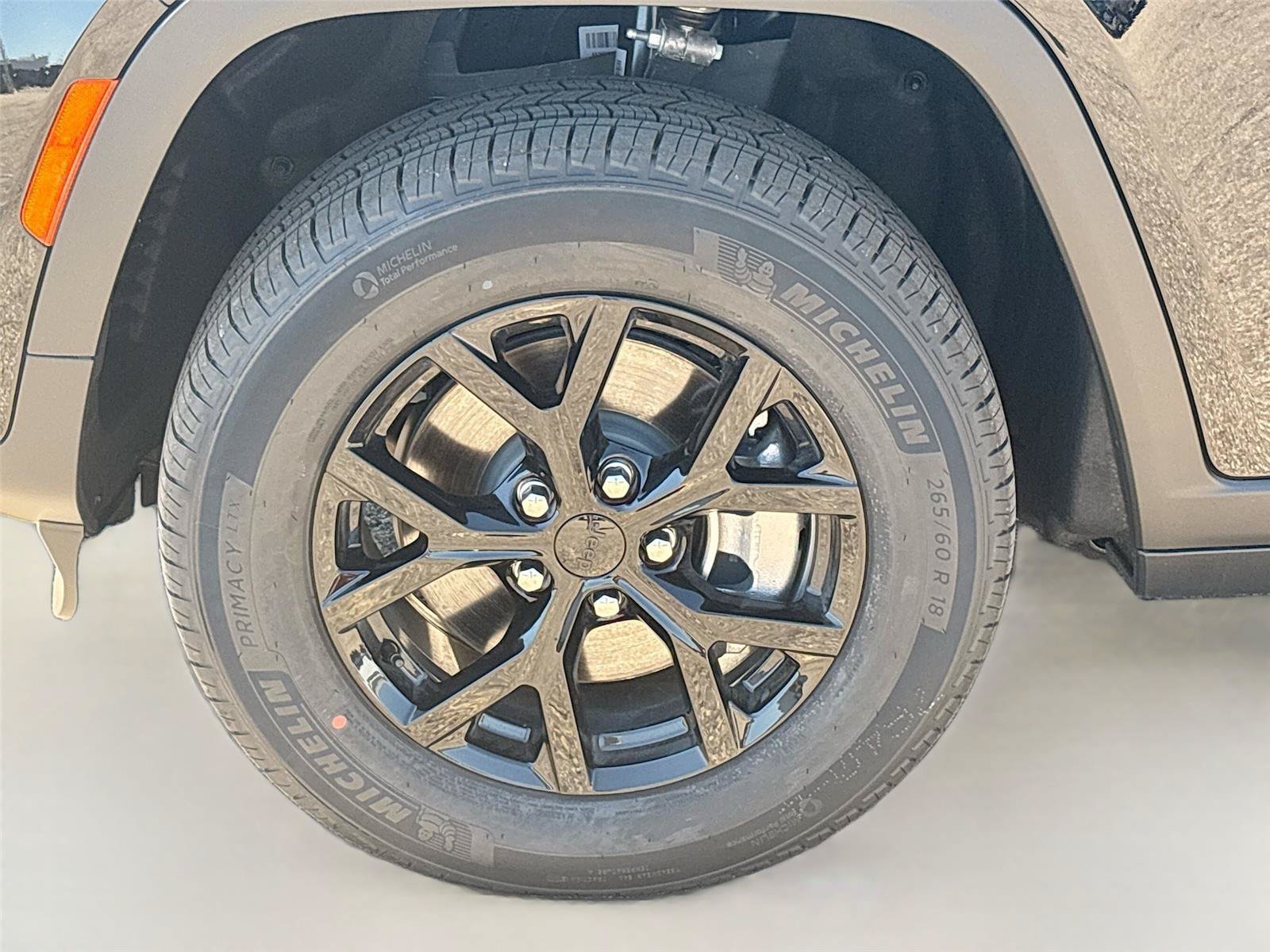 New 2026 Jeep Grand Cherokee L 4WD image 32