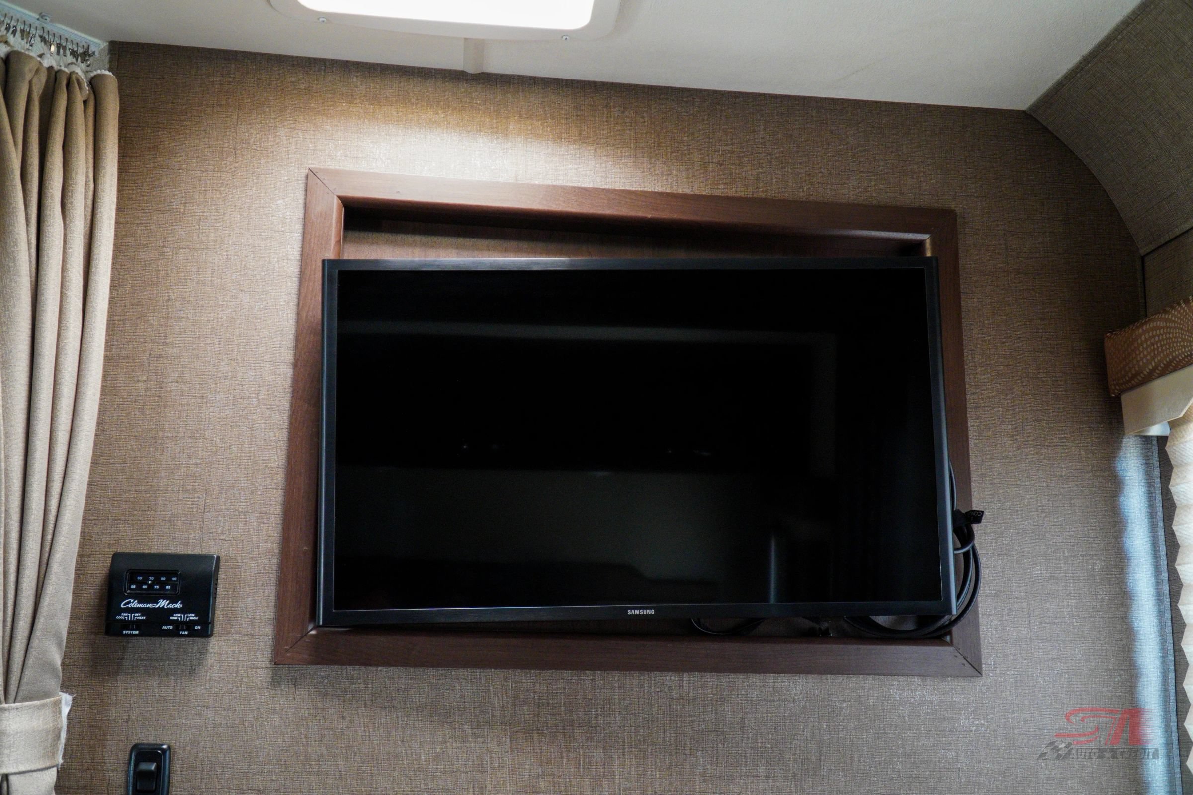 Used 2017 Ford E-350 and Econoline 350 Super Duty w/ Motorhome Prep Package RWD image 28