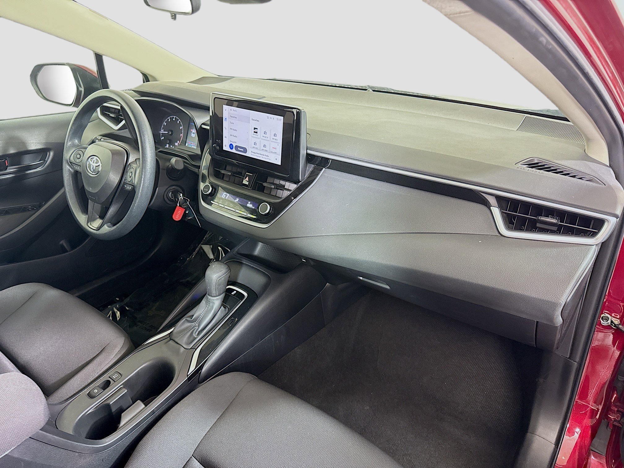 Used 2024 Toyota Corolla LE image 29