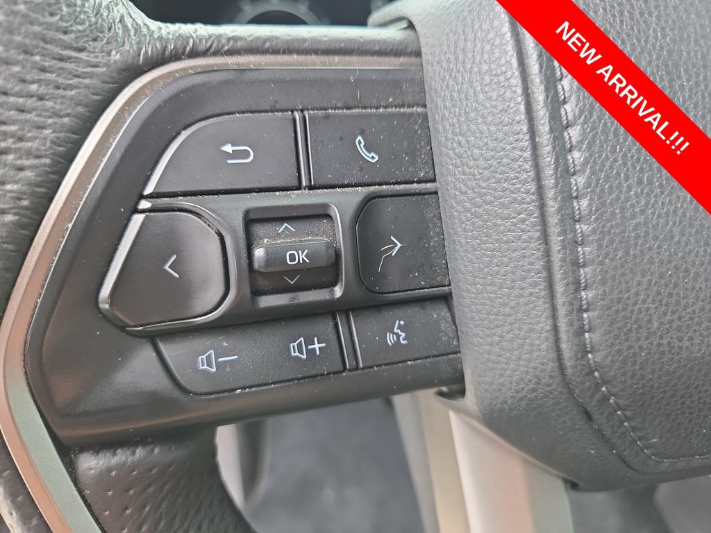 Used 2025 Toyota Tacoma TRD Sport AWD/4WD image 18