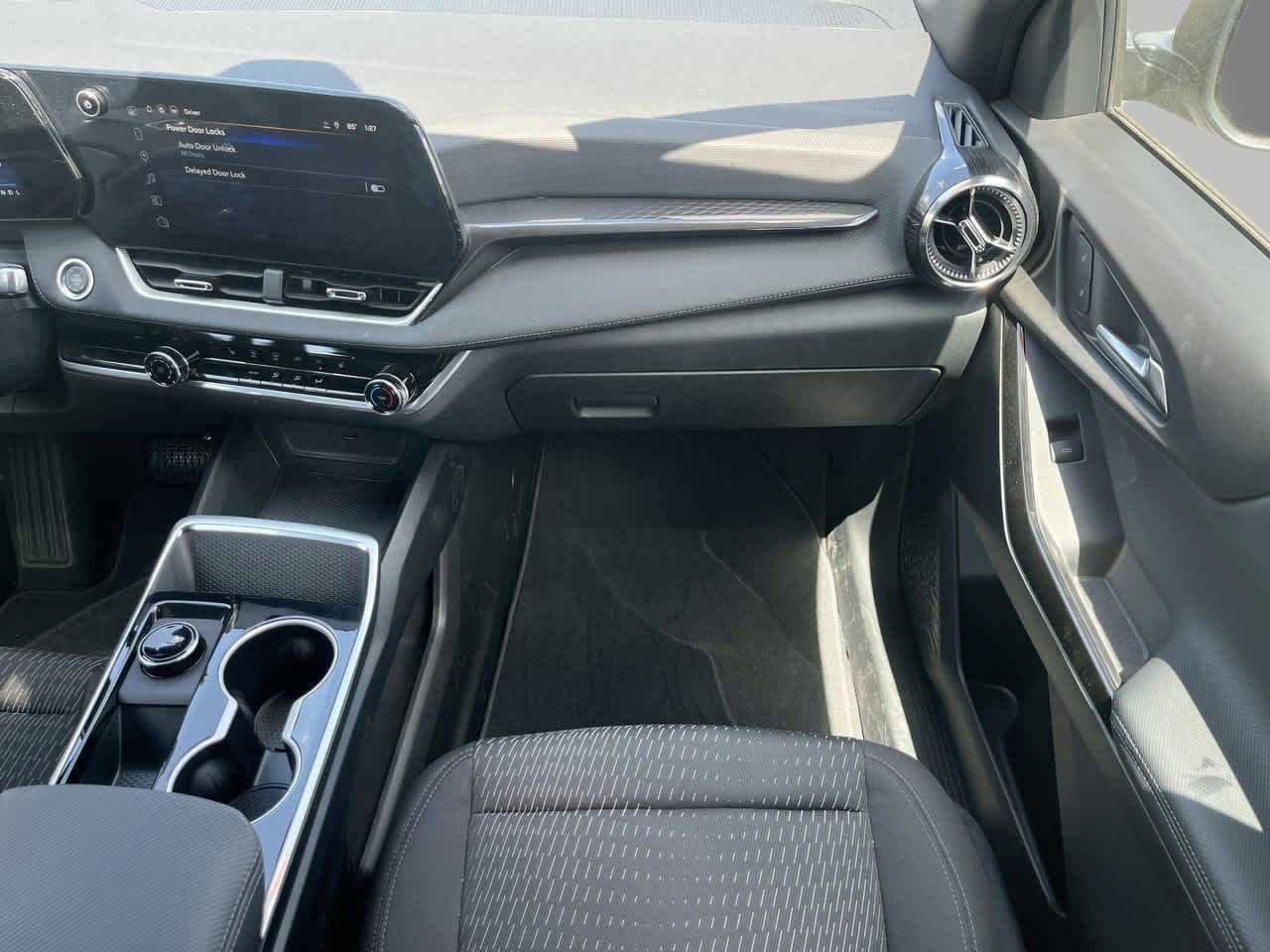 New 2026 Chevrolet Equinox LT FWD image 12