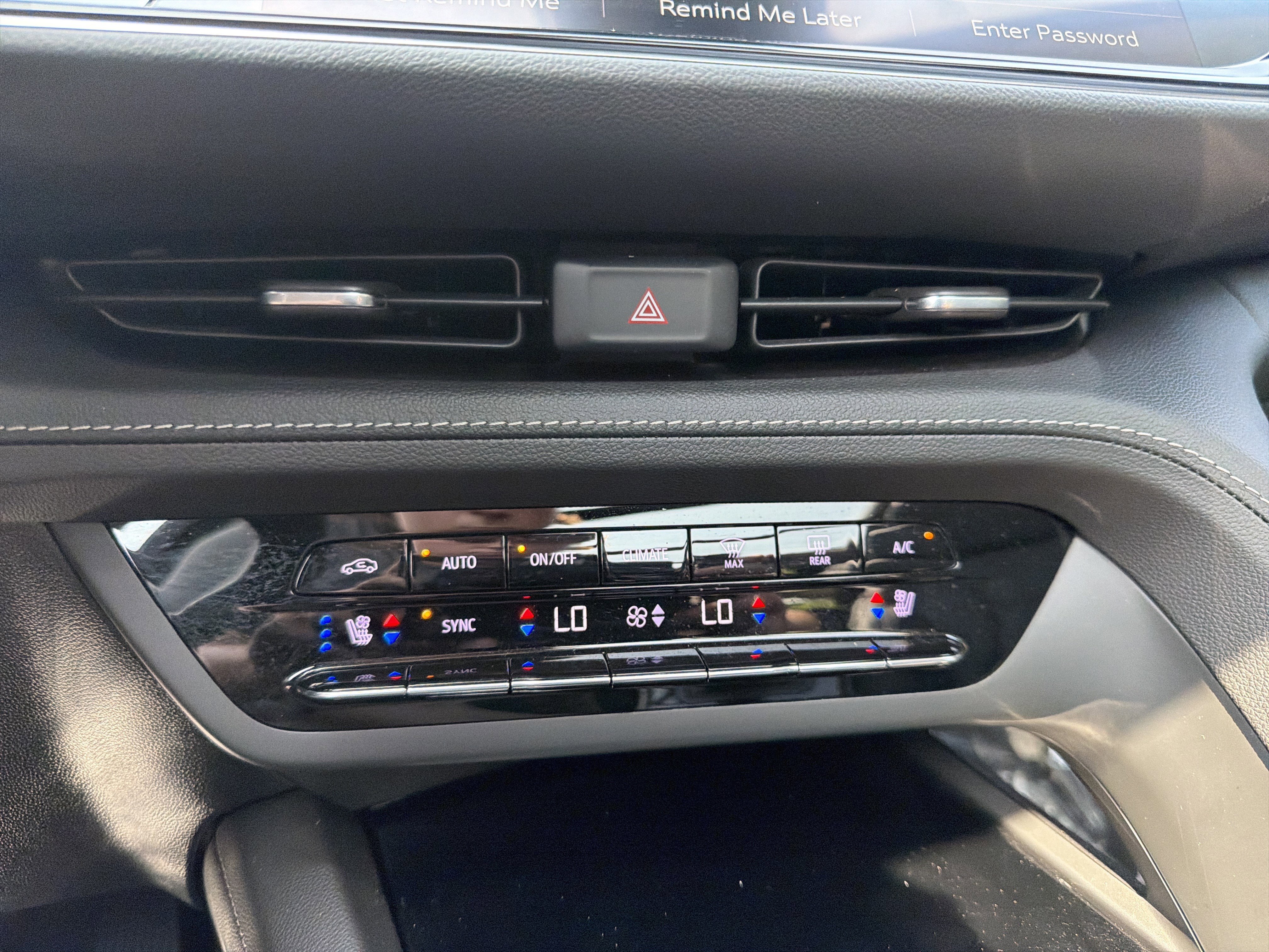 Used 2023 Buick Envision Avenir FWD image 27