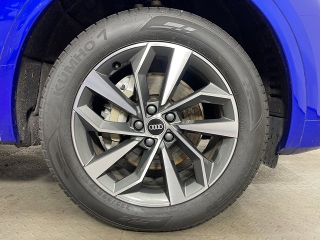 Used 2022 Audi Q5 2.0T Premium w/ Convenience Package image 9
