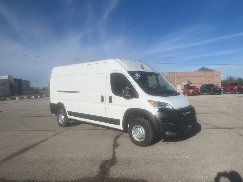 Used 2025 RAM ProMaster 2500 w/ Convenience Group image 1