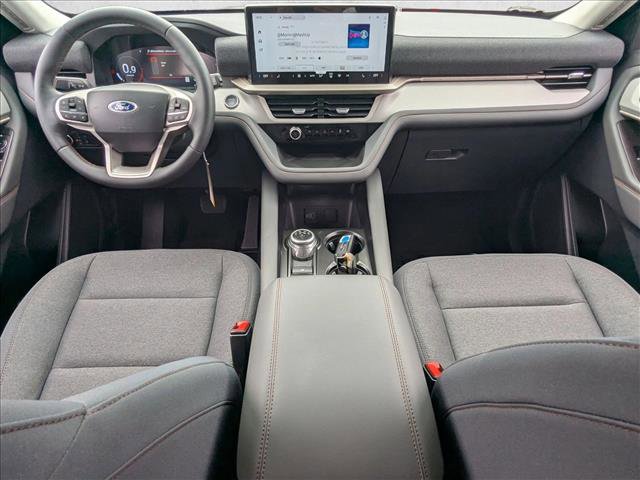 New 2026 Ford Explorer Active image 14