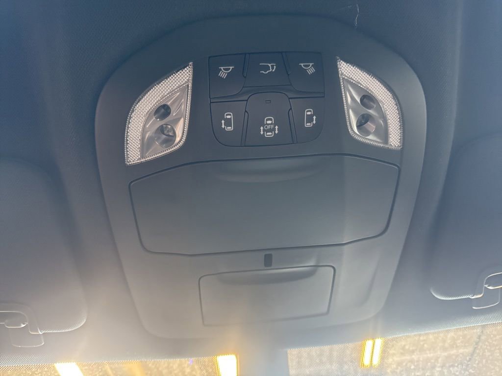 New 2026 Chrysler Voyager LX image 26