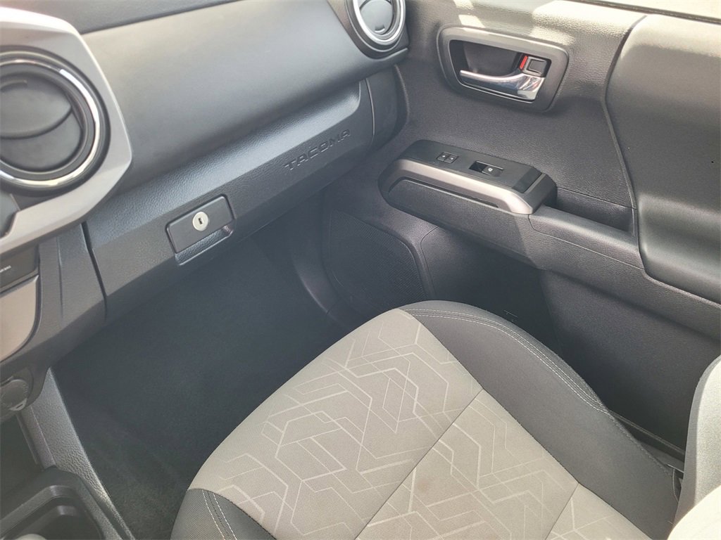 Used 2023 Toyota Tacoma TRD Off-Road image 12