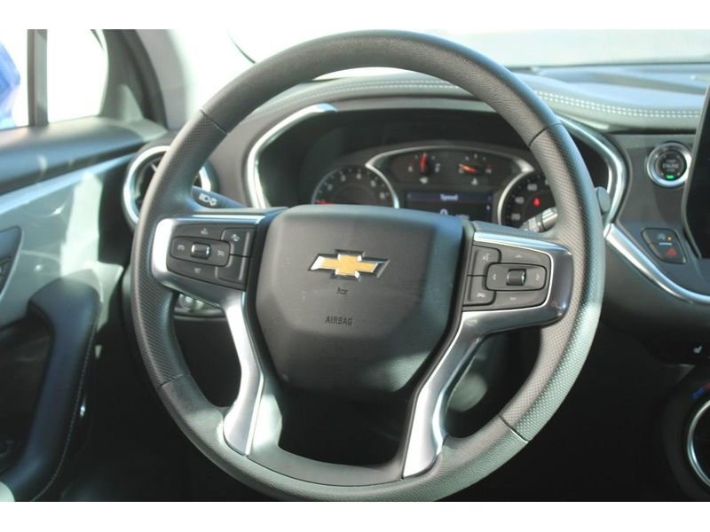 Used 2025 Chevrolet Blazer LT image 16