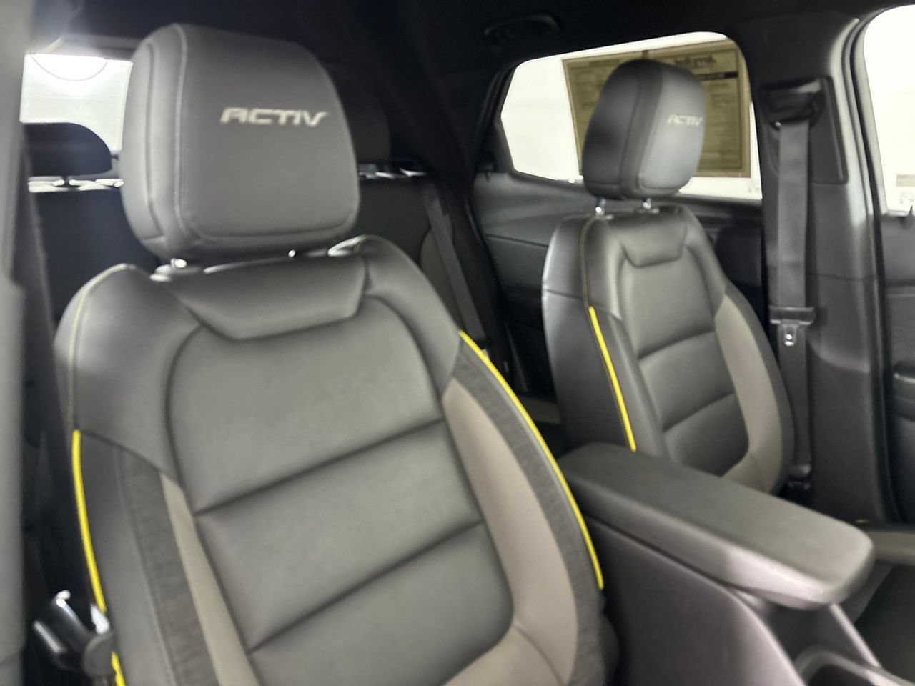 Used 2025 Chevrolet TrailBlazer ACTIV w/ Convenience Package AWD/4WD image 28