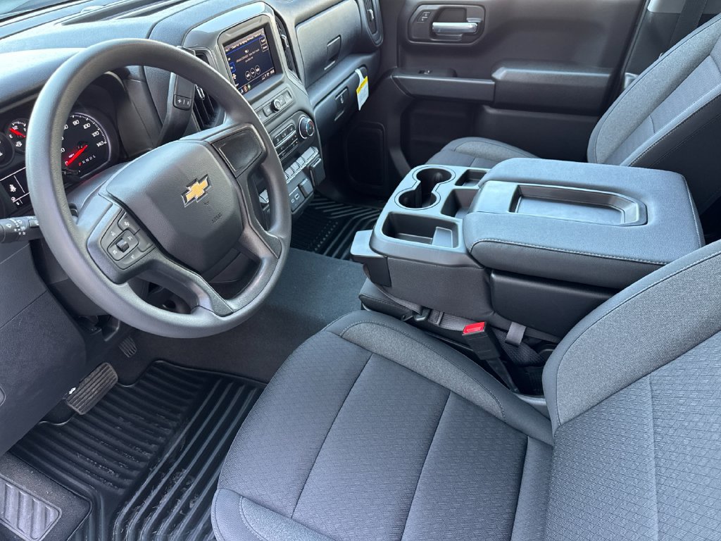 New 2026 Chevrolet Silverado 1500 Custom w/ LPO, Dark Essentials Package RWD image 9