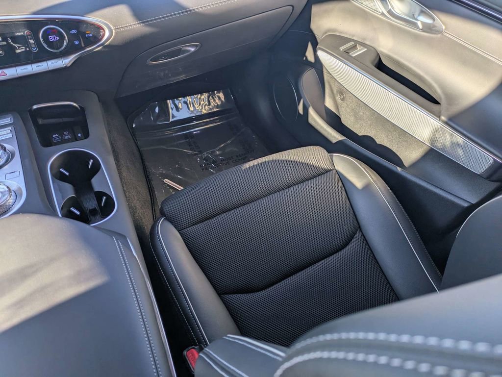Used 2025 Genesis GV70 3.5T Sport AWD/4WD image 19