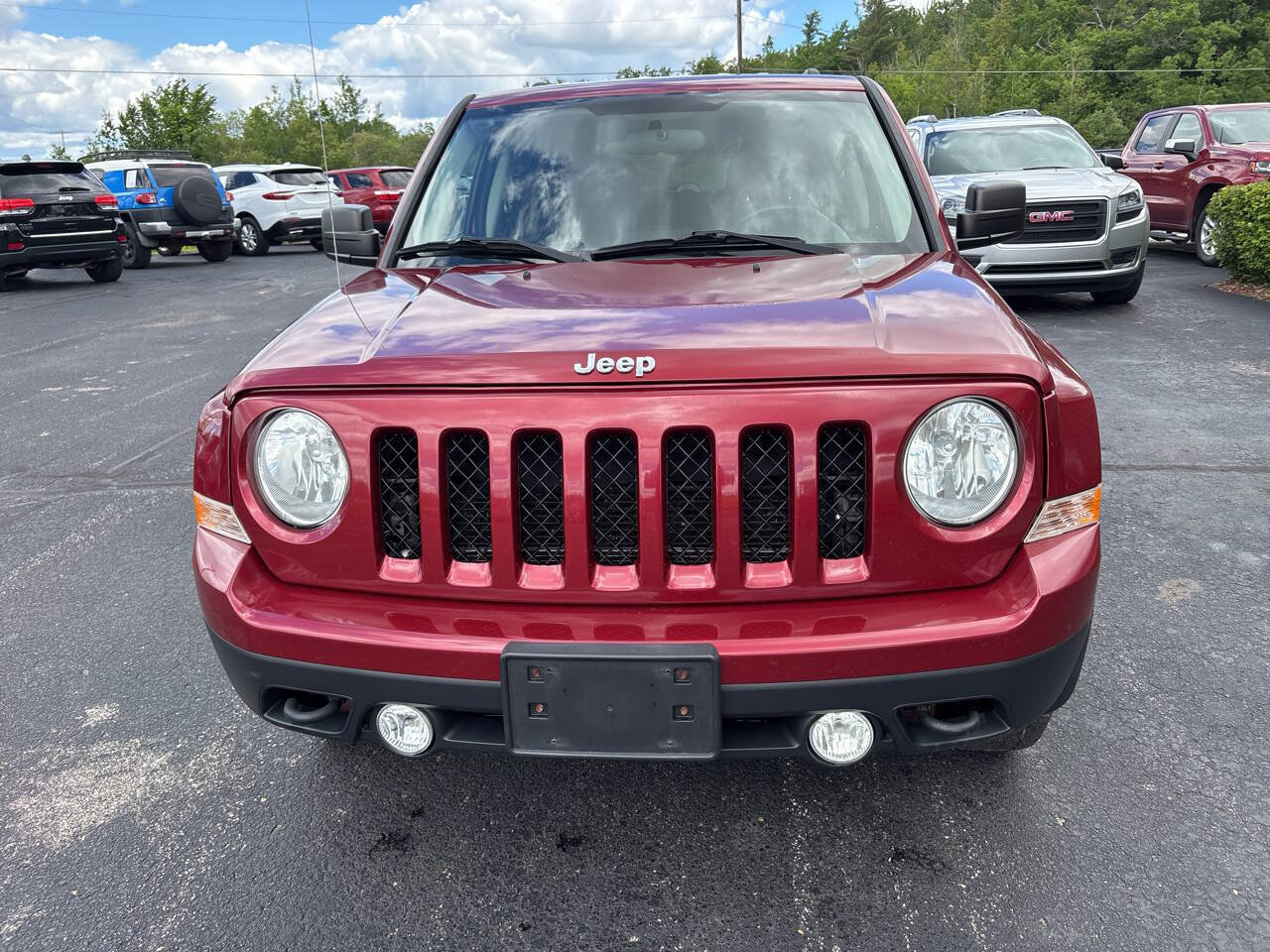 Used 2011 Jeep Patriot Latitude AWD/4WD image 3