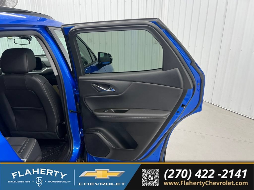Used 2025 Chevrolet Blazer LT w/ Midnight/Sport Edition FWD image 12