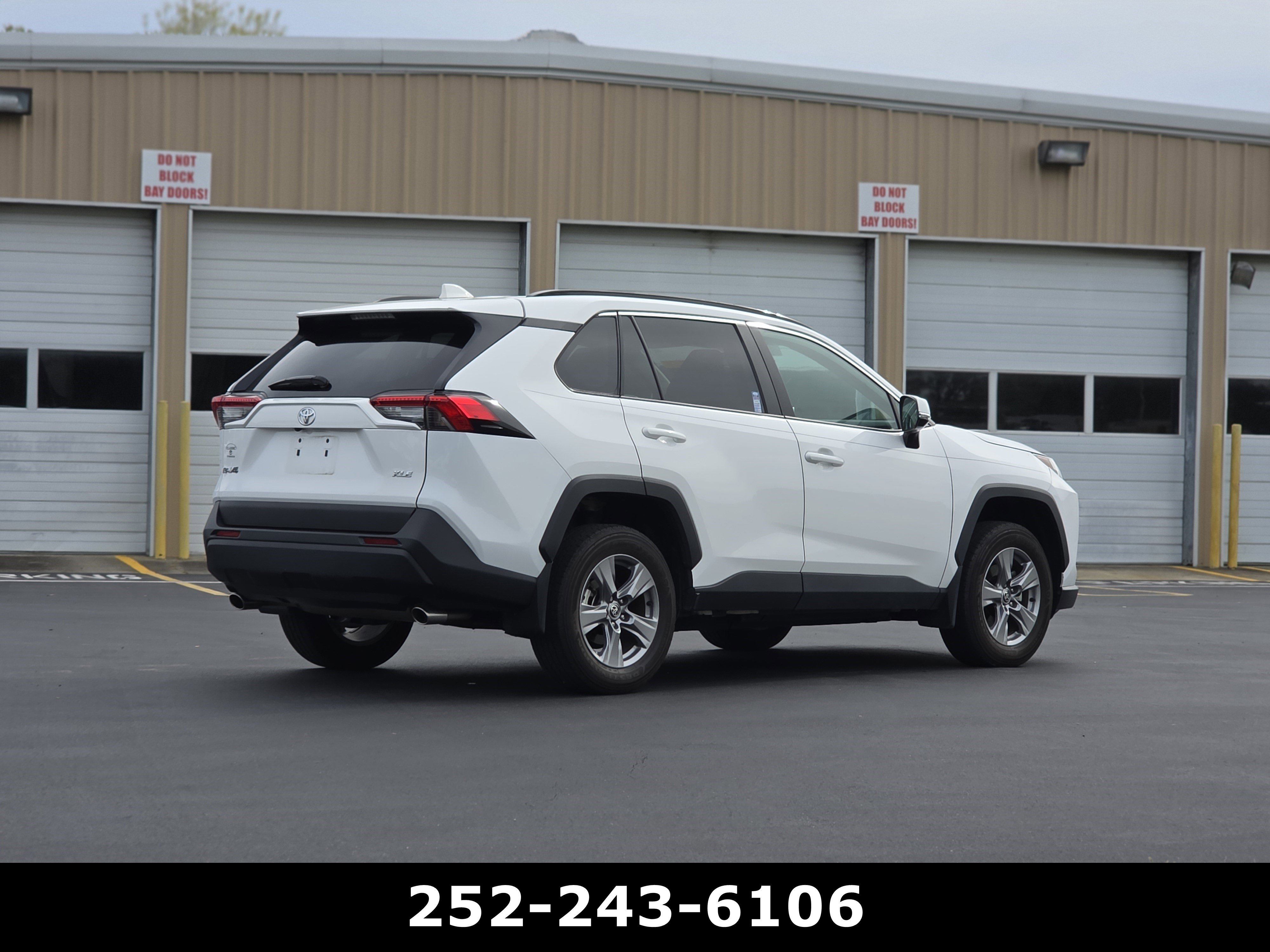 Used 2024 Toyota RAV4 XLE w/ Convenience Package image 7