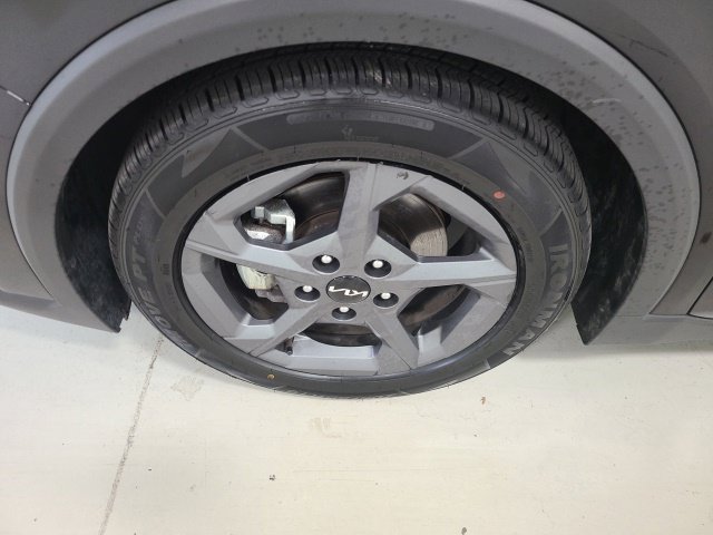Used 2025 Kia K4 FWD image 36