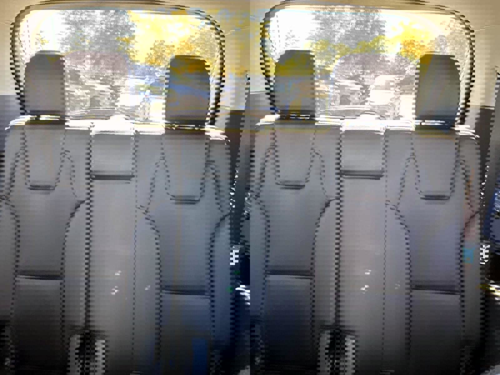 Used 2022 Kia Telluride EX w/ EX Premium Package image 14