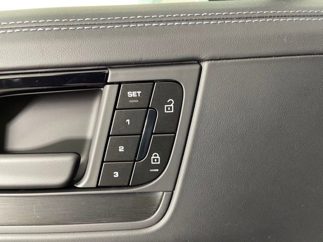 New 2026 Porsche Cayenne GTS image 31