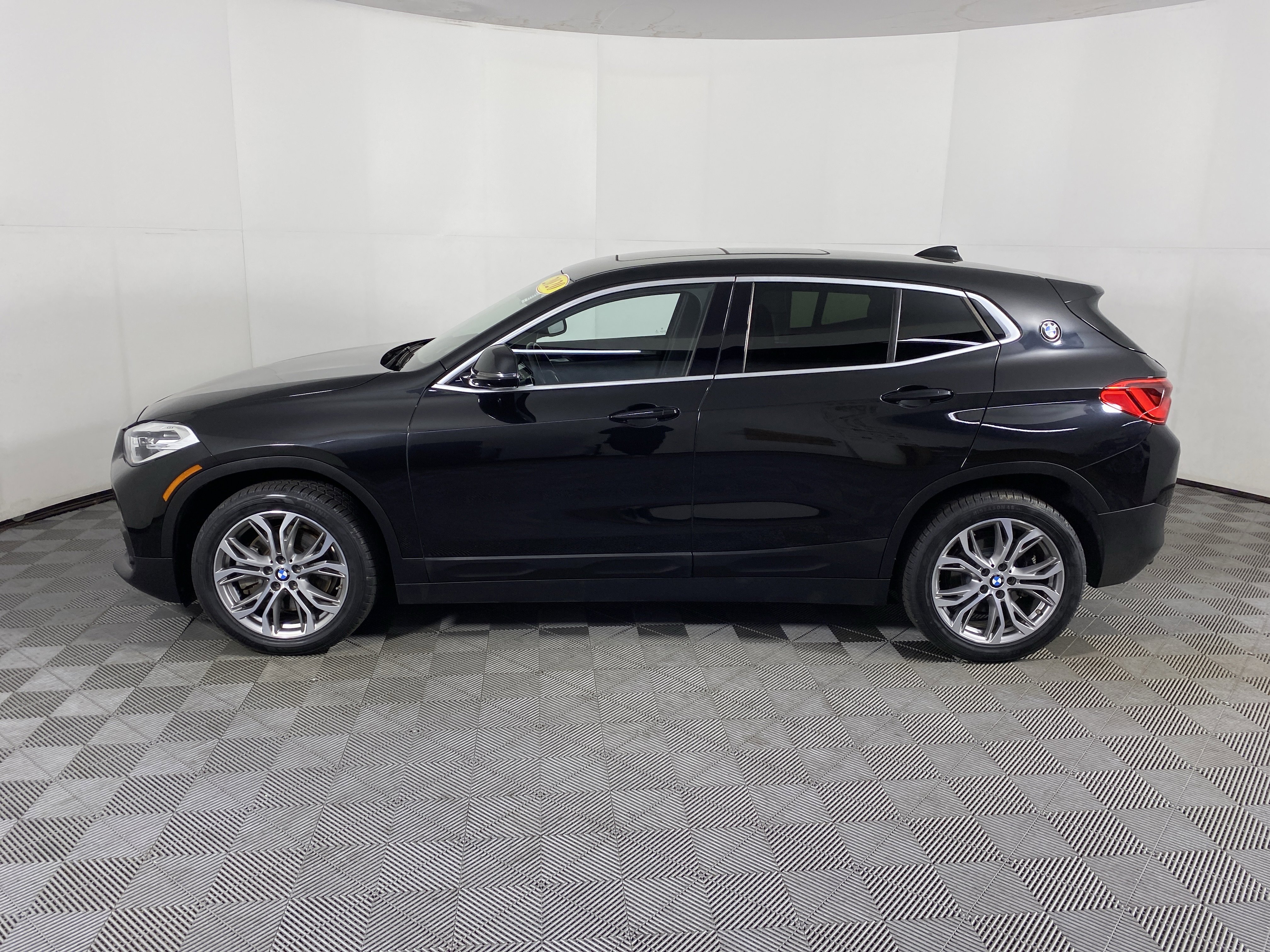 Used 2020 BMW X2 xDrive28i w/ Premium Package image 12