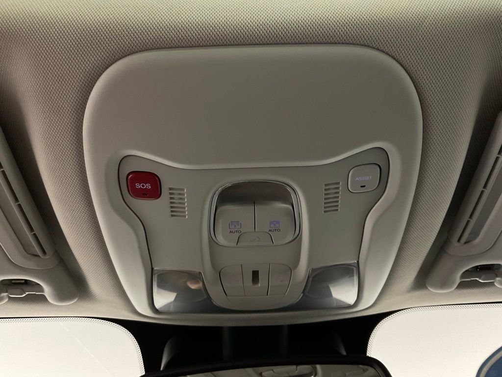 Used 2022 Jeep Renegade Limited w/ Sun, Sound & Wheels Group image 20