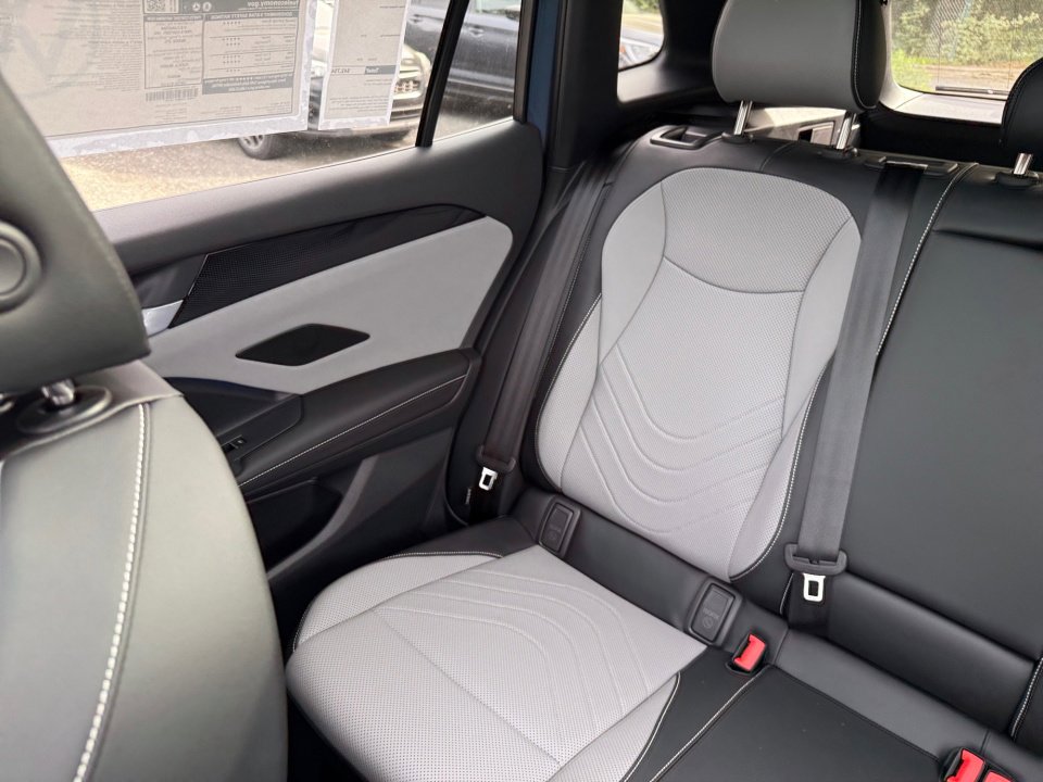 New 2026 Volkswagen Tiguan SE R-Line AWD/4WD image 29