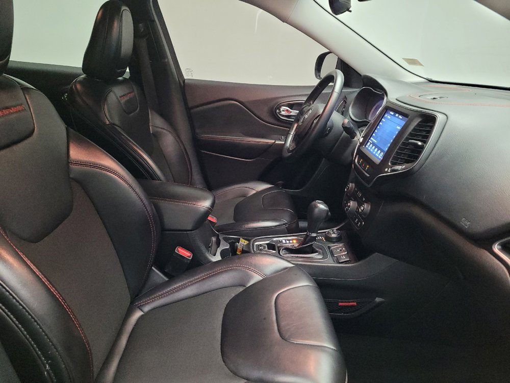 Used 2021 Jeep Cherokee Trailhawk image 21