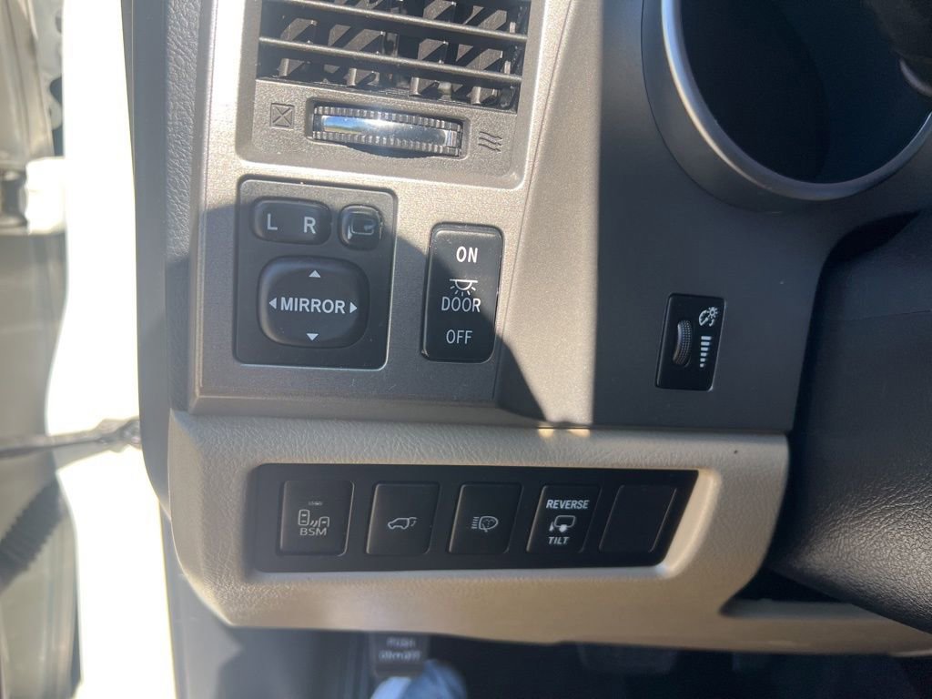 Used 2014 Toyota Sequoia Platinum image 63