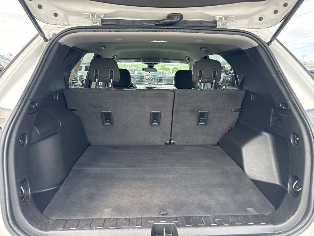 Used 2020 Chevrolet Equinox LT FWD image 30