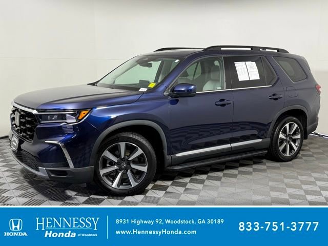 Used 2023 Honda Pilot Touring image 1