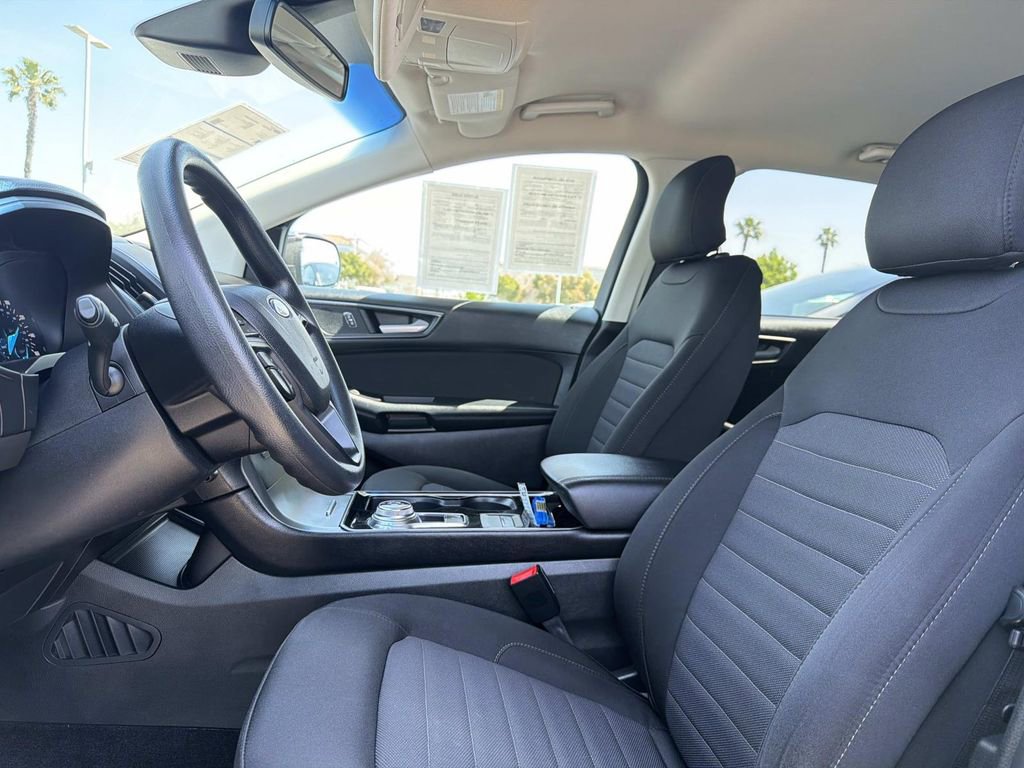 Used 2019 Ford Edge SE image 20