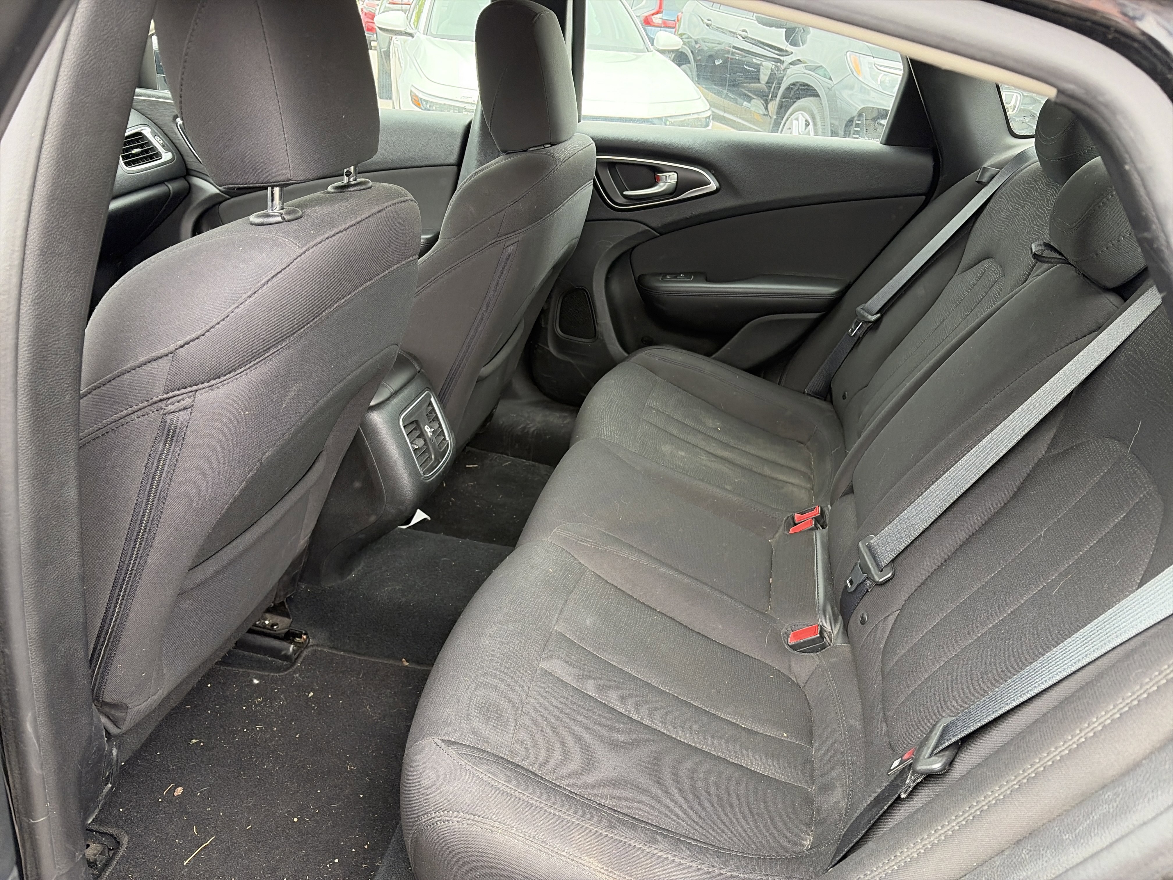 Used 2015 Chrysler 200 Limited w/ Convenience Group FWD image 8