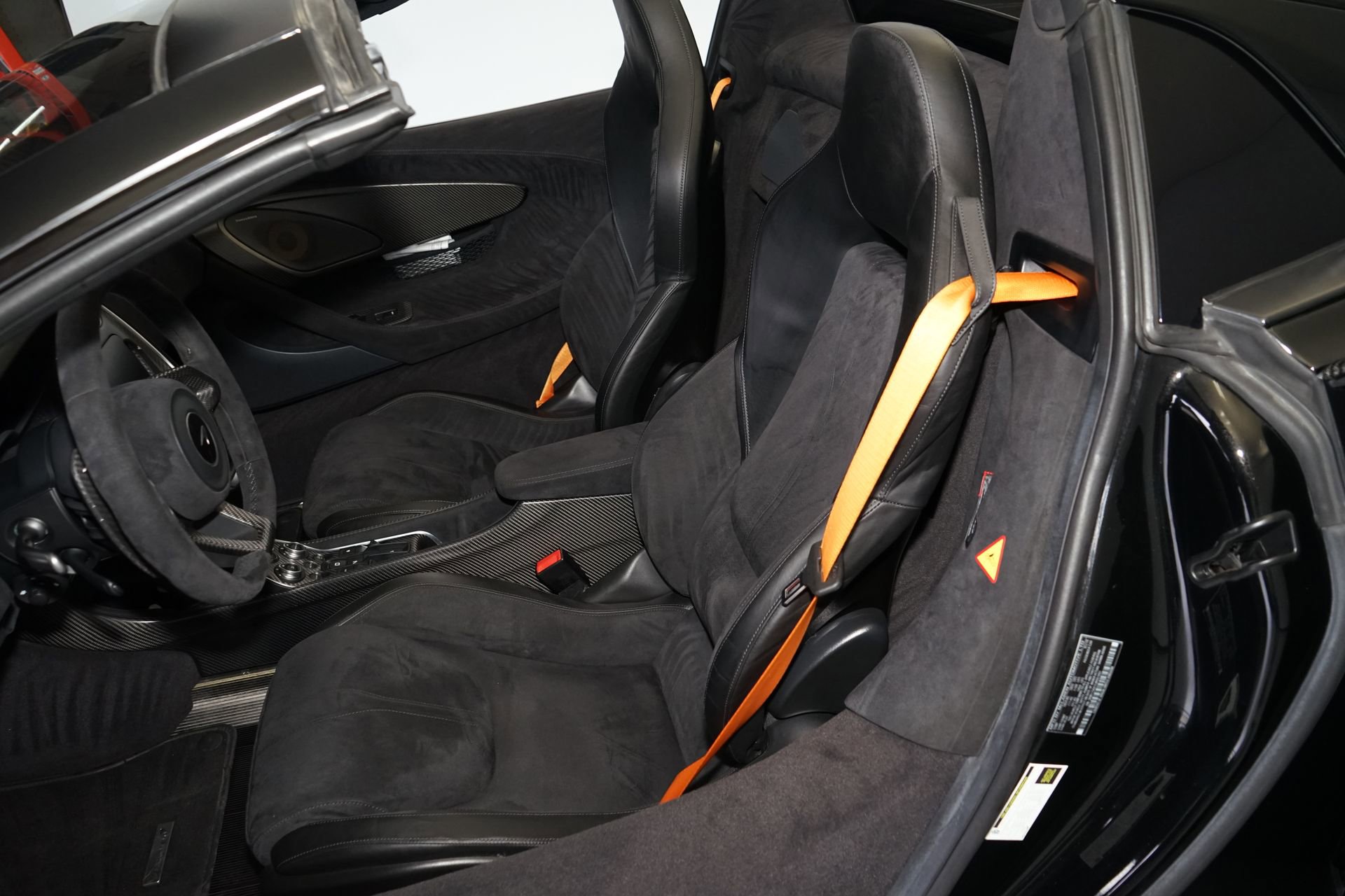 Used 2020 McLaren 600LT Spider RWD image 19